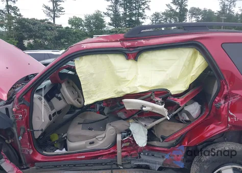 2008 Ford Escape Xlt из США, поврежденный, VIN 1FMCU03Z48KB91722